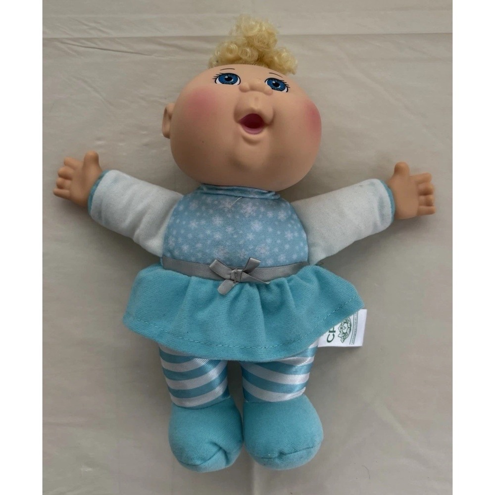 Cabbage Patch Kids CPK Baby Doll Blonde Tuft Of Hair Blue Eyes Blue Outfit 2015